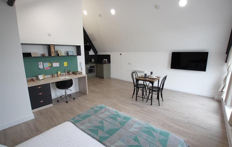 Blackhorse Lane, Walthamstow, London - Image 1